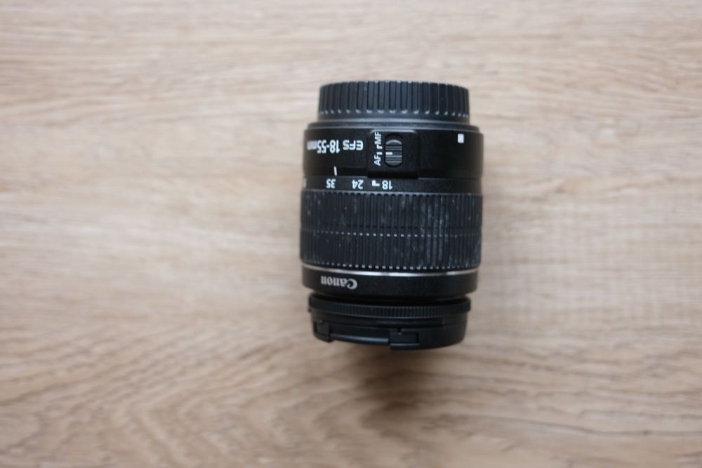 Máquina fotográfica Canon EOS 200D64409482868867121