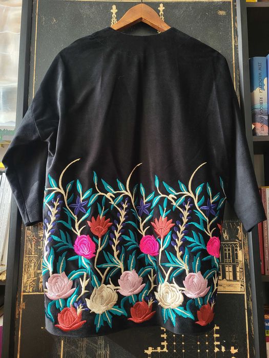 Kimono atłasowe z haftem