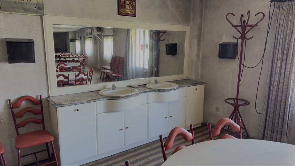 Lavavos dupla com espelho