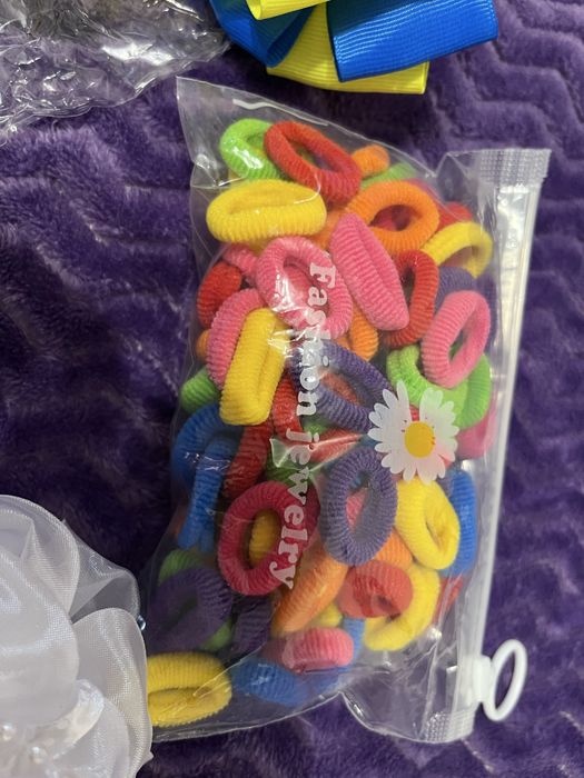 Заколки, резинки, банти для дівчинки