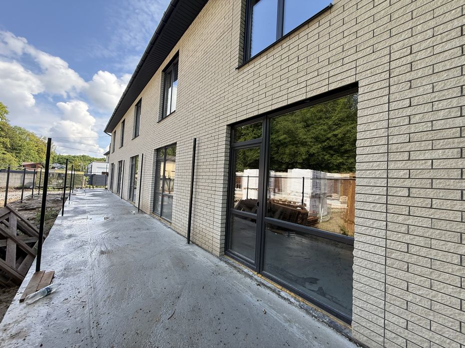 Продам таунхаус поряд ліс