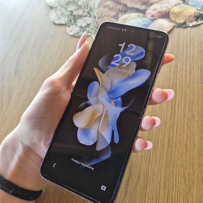 Samsung Galaxy Z Flip4