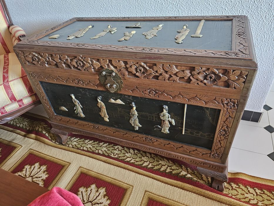 Baú de madeira gueixas japonesas