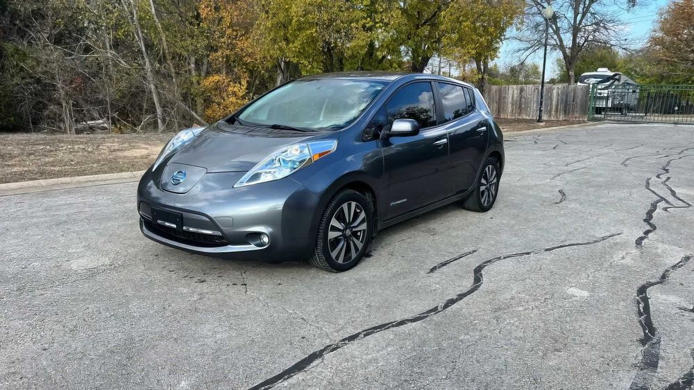 Nissan LEAF SL      2015