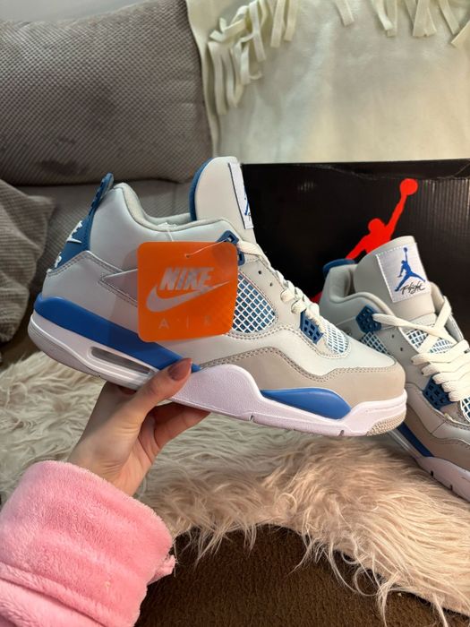 Nike air jordan retro 4