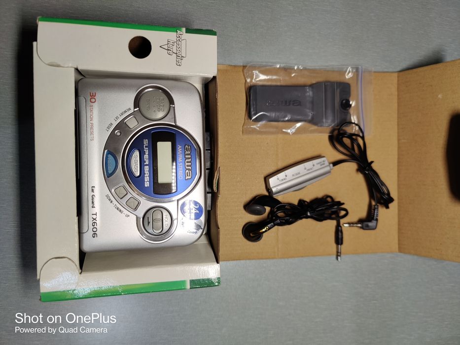 Кассетный радиоплеер Aiwa HS-TX606