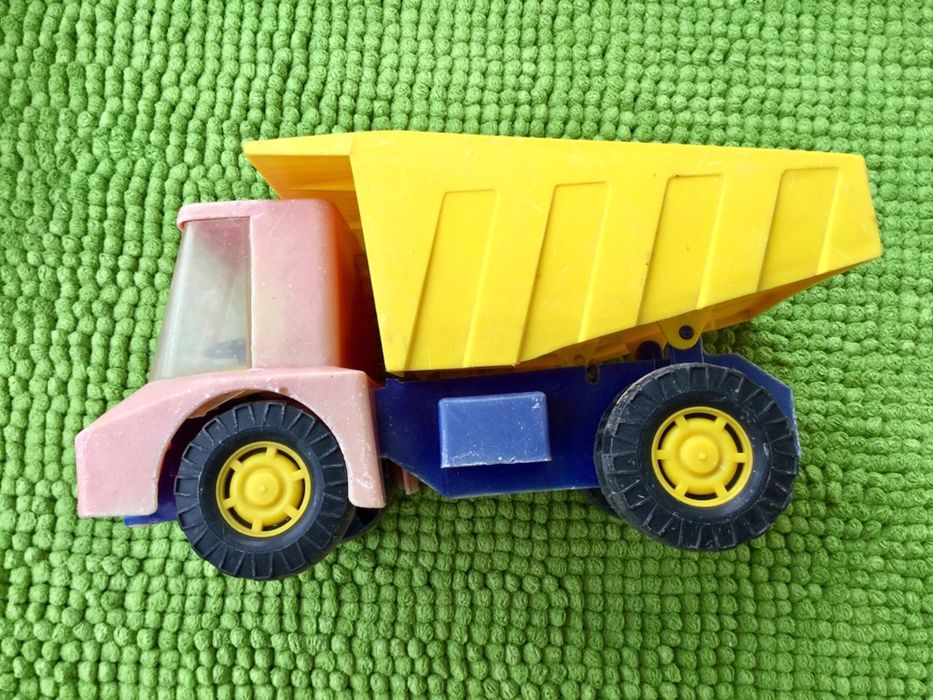 Самосвал игрушка ссср 70-е годы. Пластик и метал.