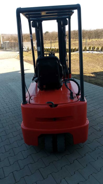 Wózek widłowy Linde e16