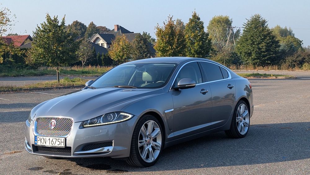 Jaguar XF