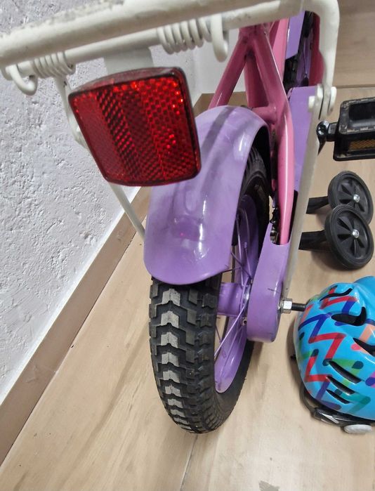 Rowerek dziecięcy 12"kółka boczne kask koszyczek