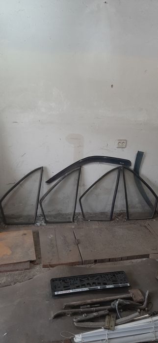 Продам стекла дверей на Газель, Соболь