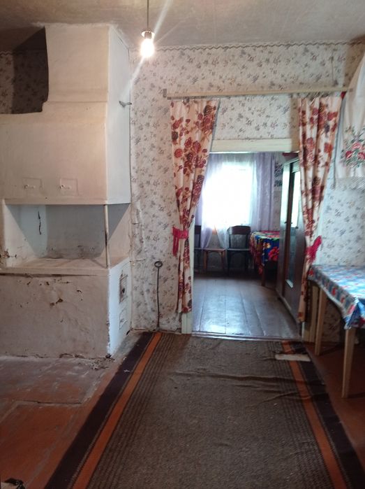 Помешкання в 20км від міста. Траса Чернігів-Київ. Село Красне.