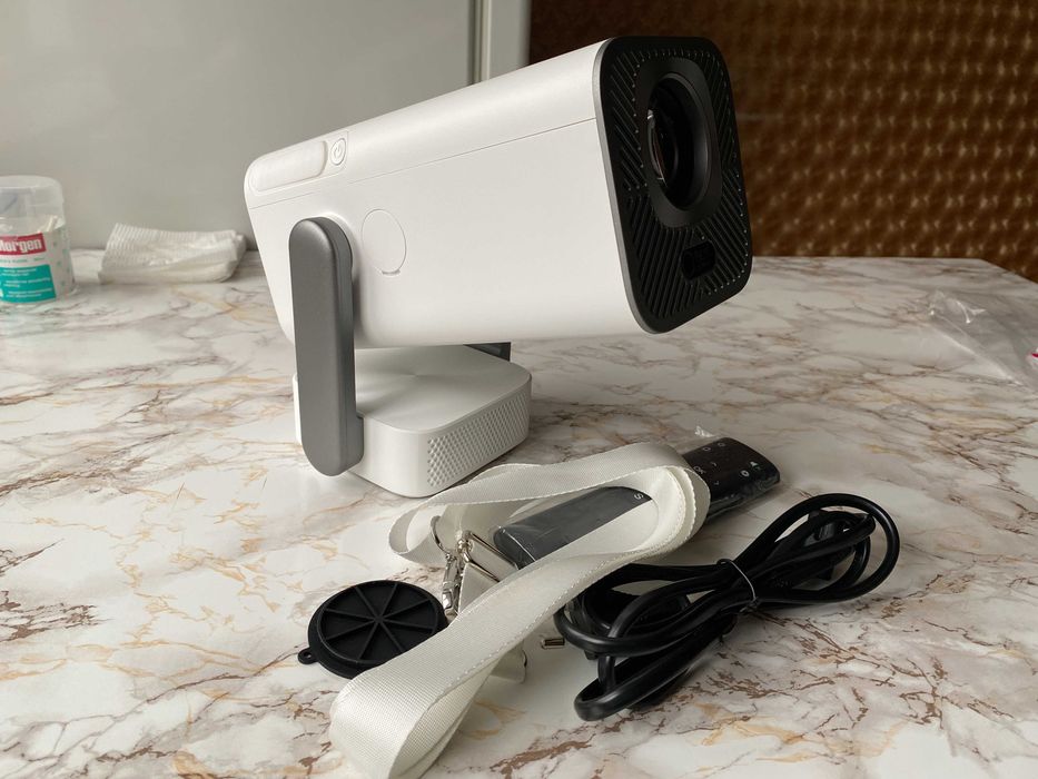 Проектор для ігор та кіно ThundeaL TD80 Pro