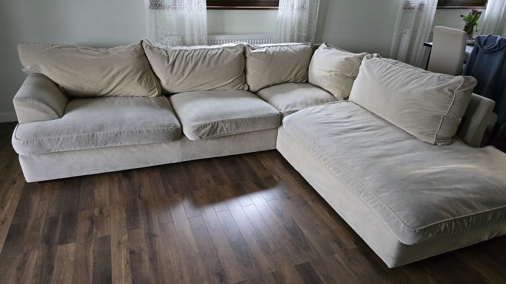 Sofa narożnikowa beżowa
