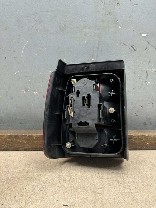 Lampa Prawy Tył Prawa Tylna VW Passat B4 Kombi ORYGINALNA !!!