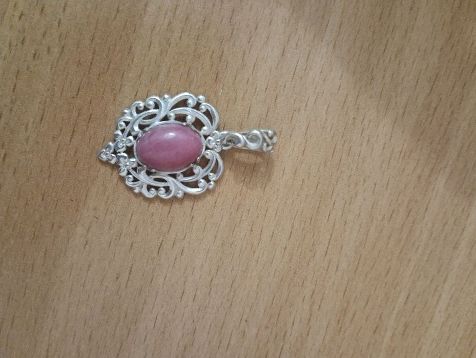 срібний кулон пудра