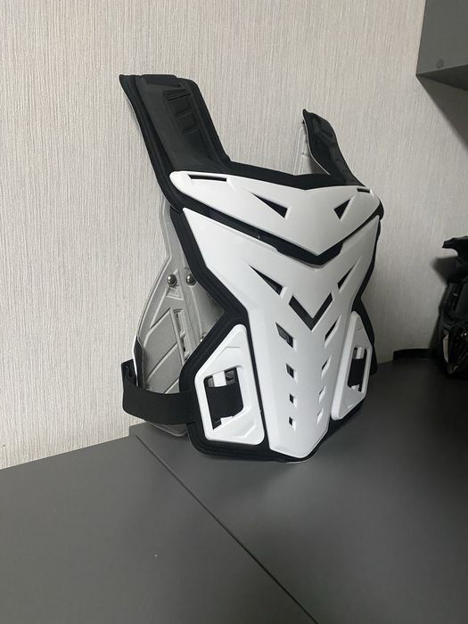 Продам мотозахист грудей / черепаха (нагрудник)