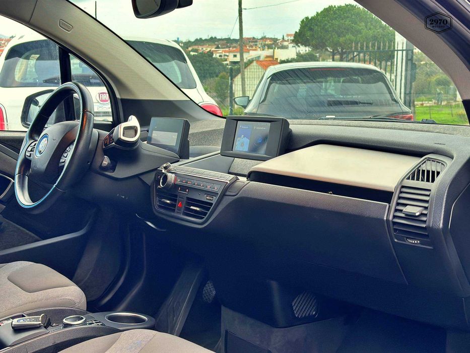 BMW i3  120Ah
53 200 km  Outubro · 2021 · IVA Discriminado
