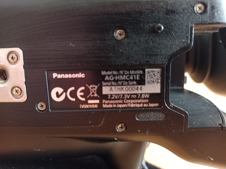Відеокамера Panasonic AG-HMC41E