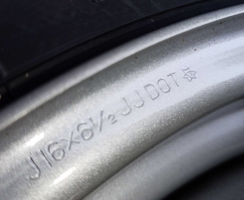 Запаска НОВАЯ, ОРИГИНАЛ, с Subaru Forester 215/60/R16/ 6.5J