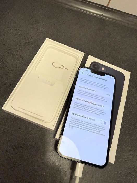 iPhone 13 128gb.