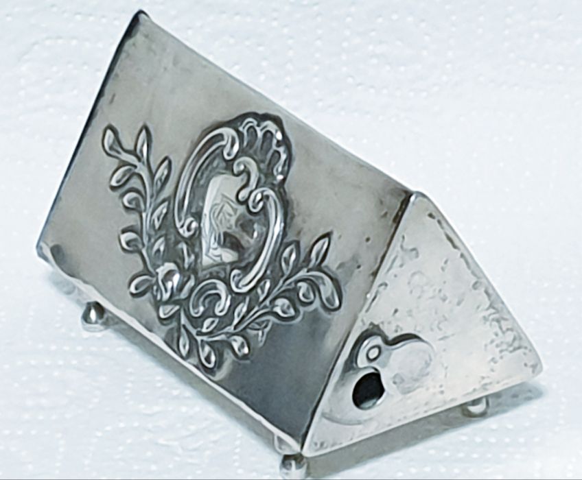 Beautiful antique Art Nouveau toothpick holder in contrasted Portuguese silver