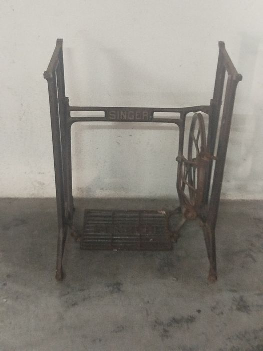 Pé de máquina de costura