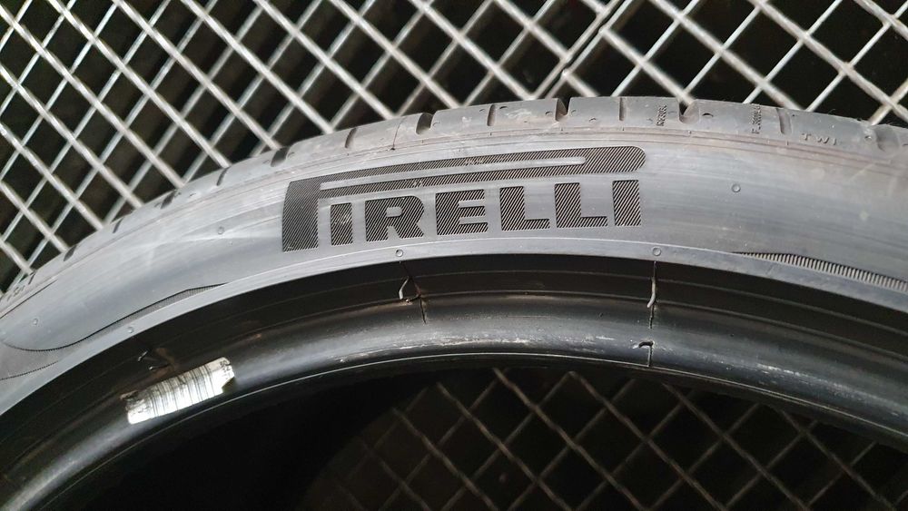 PIRELLI P ZERO TM  305/30R21  Ele=T.
