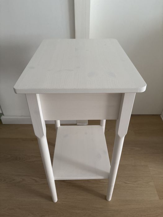 Mesa cabeceira Ikea