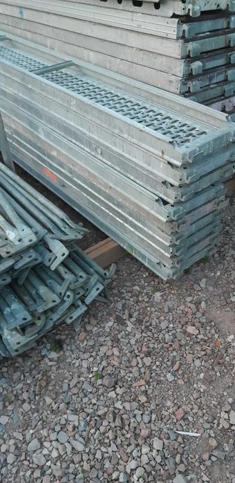 Rusztowanie Baumann Altrad Mostostal Rux Plettac Termosprzęt Omega