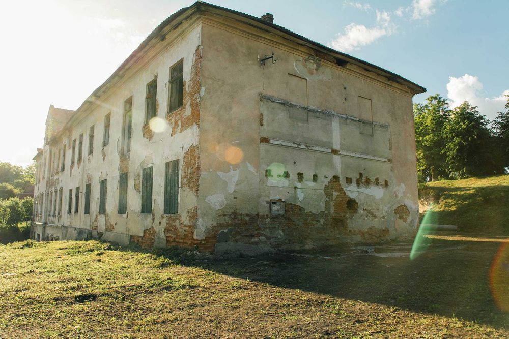 Продаж історичного комплексу біля Львова!