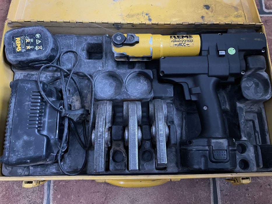 Zaciskarka REMS Mini press aku+szczeki TH16,TH20,TH26