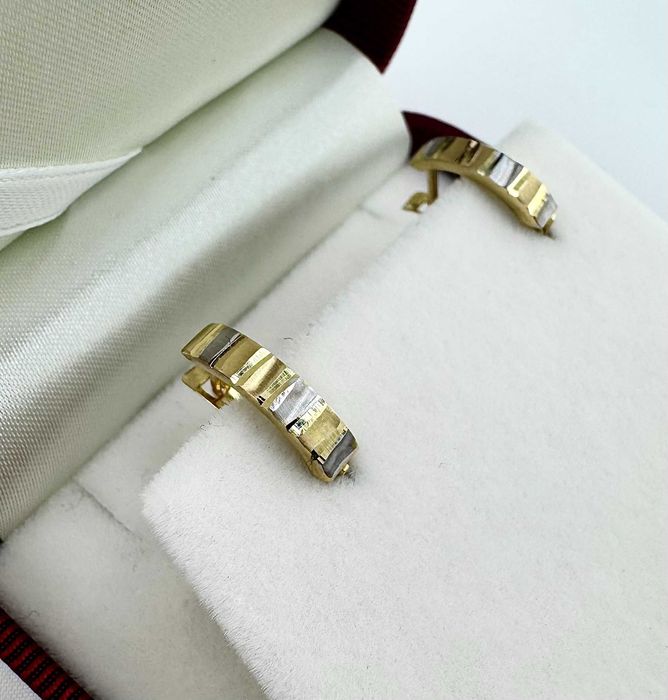 Piękne złote kolczyki 1,20g 585 14K dł. 1,5cm