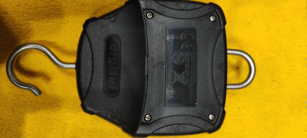 Waga Fox Digital Scales + drążek do ważenia i wkręcania podpórek.