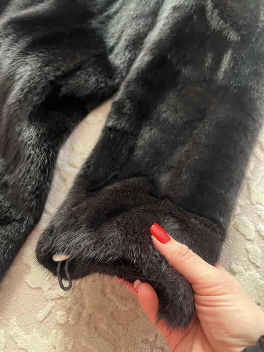 Норкова шубка з поясом