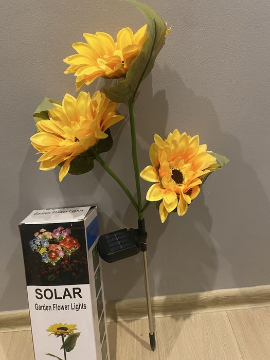 Solarny słonecznik LED