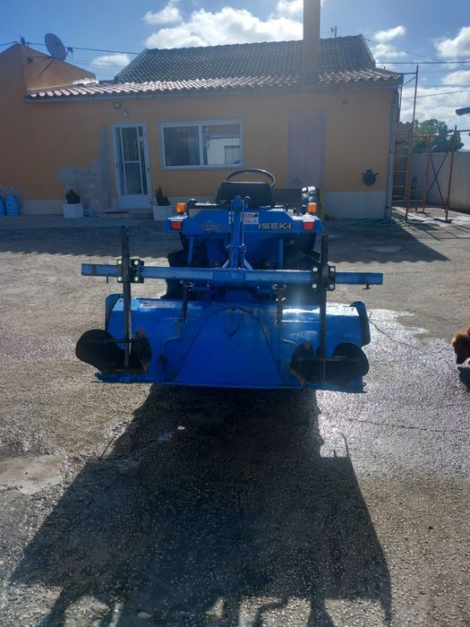 Trator iseki pra lavroura