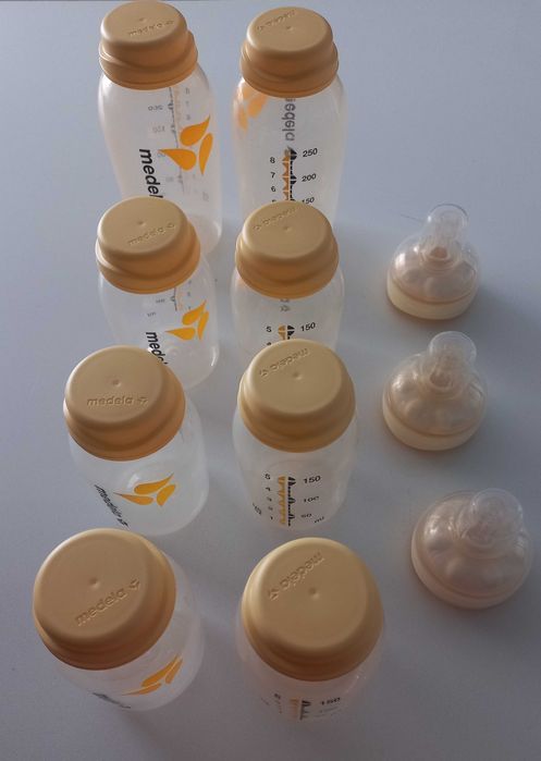 Medela: 2 Boiões 250ml + 6 Boiões 150ml + 3 Tetinas calma