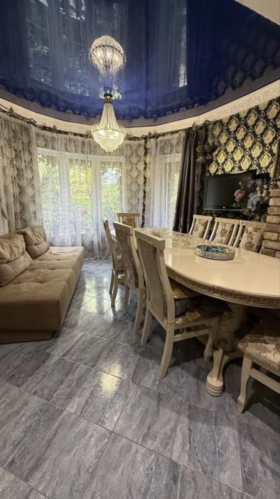 Продається будинок перша лінія від річки