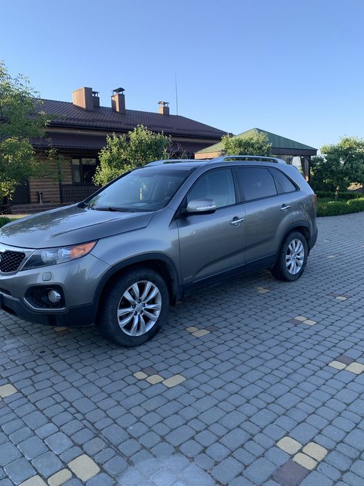 Автомобіль KIA SORENTO XM від власника