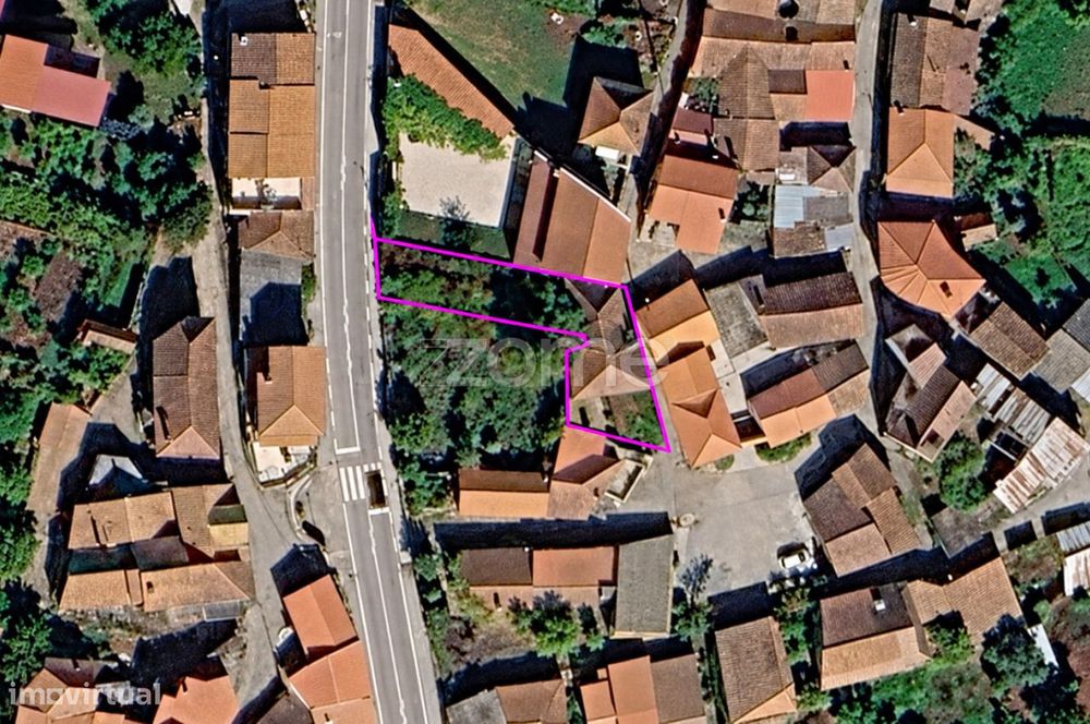 Três Moradias com terreno Pópulo, Alijó