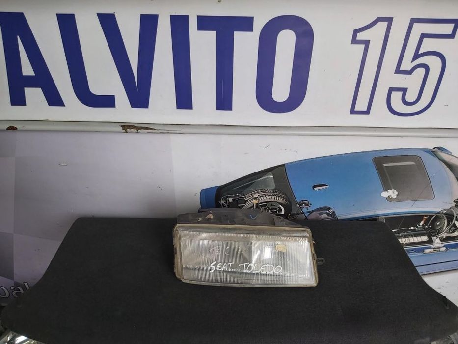 Farol Direito Seat Toledo