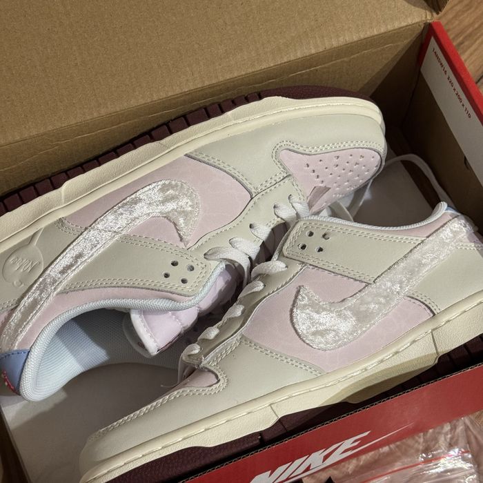 Оригінал NIKE DUNK LOW VALENTINE’S DAY 2026 Данк рожеві