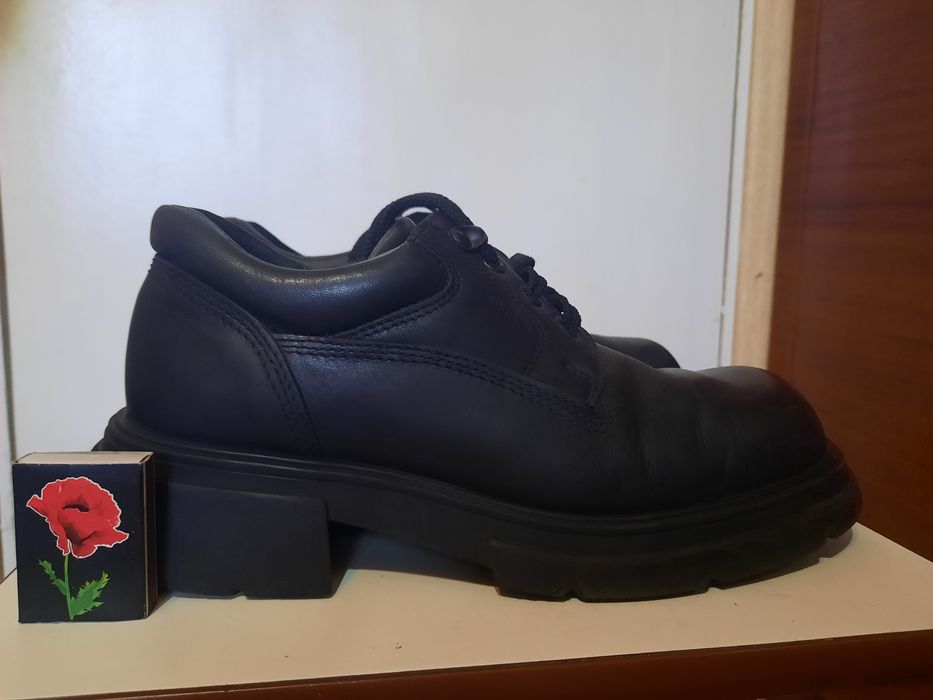 Отличные демисезонные туфли