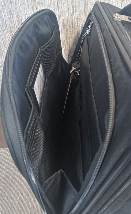 Nowa torba na ramię z miejscem na laptopa American Tourister