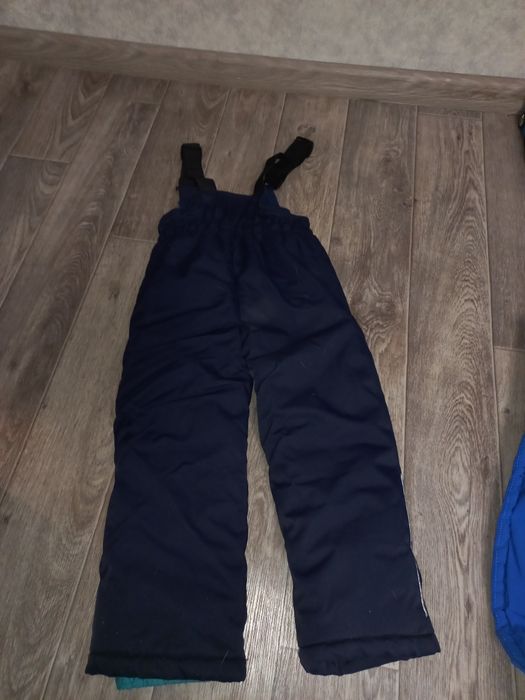 Продам комбінезон 98