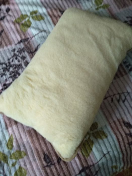 Подушка из овечьей шерсти