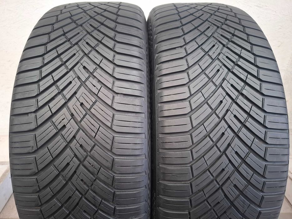 2x 235/45R20 Continental AllSeasonContact 2 EV  2x 6,8mm 24r,