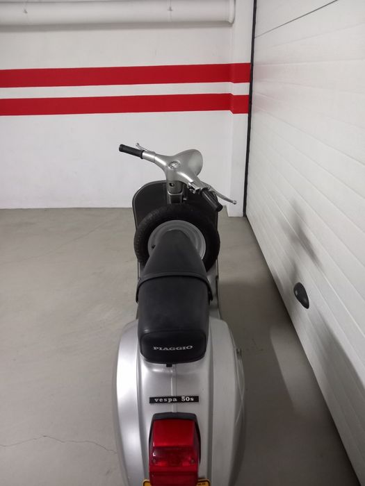 Vespa 50S edição limitada apenas 174km