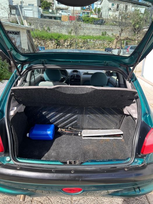 Peugeot 206, ano 98. Gasolina